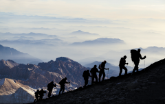 【夜讀】做個(gè)簡(jiǎn)單人，走好腳下路！